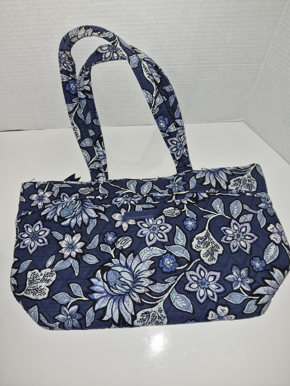 Vera Bradley Mandy Tropics Tapestry Blue & White Quilted Tote